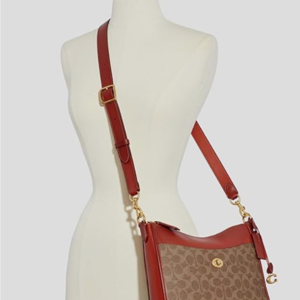NEW Coach Chaise Crossbody Bag In Signature Canvas C8487 - Picture 4 of 4